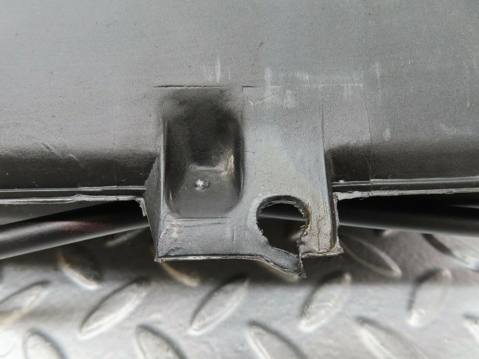 15612 Mercedes-Benz R107 450SL Fuel Gas Vapor Expansion Tank