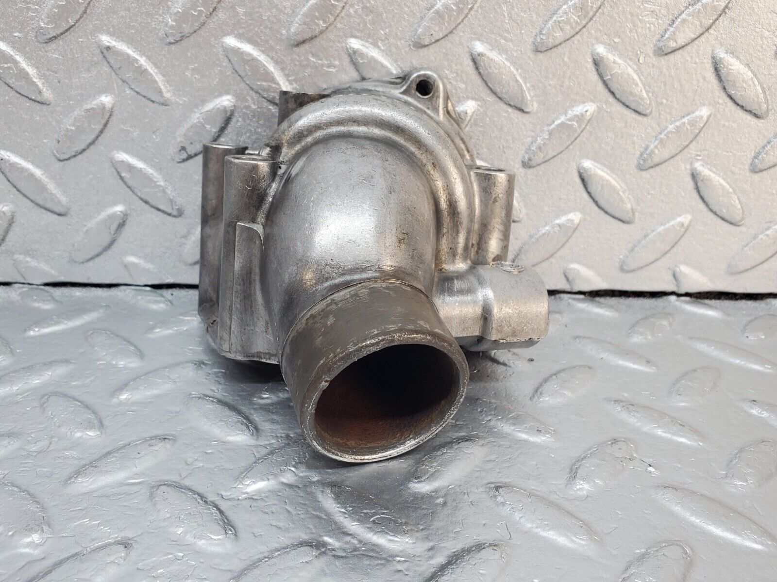 45354 Mercedes-Benz 280E M110.983 Thermostat Housing 1102030673