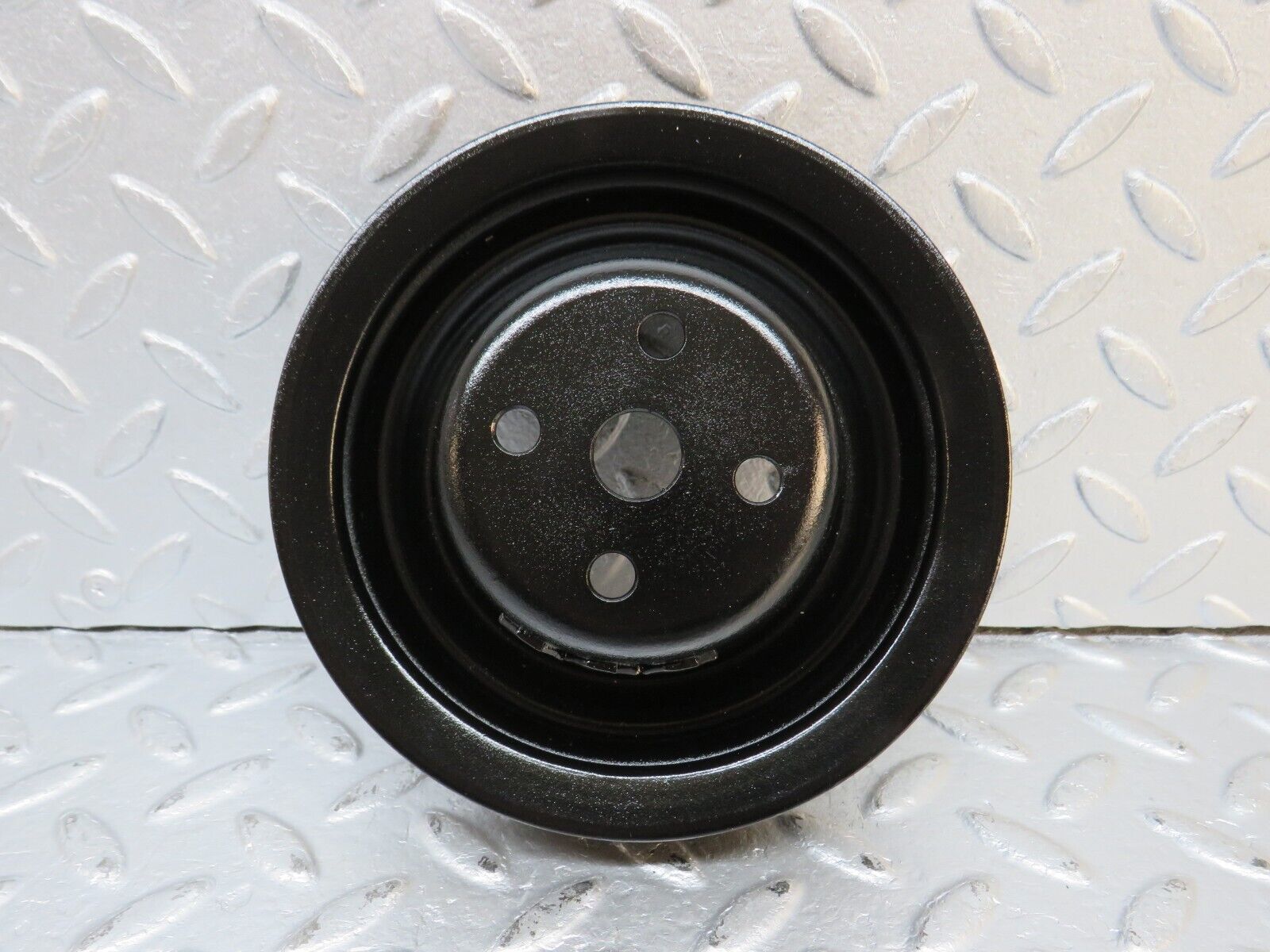 39926 Mercedes-Benz R107 350SL Water Pump Pulley