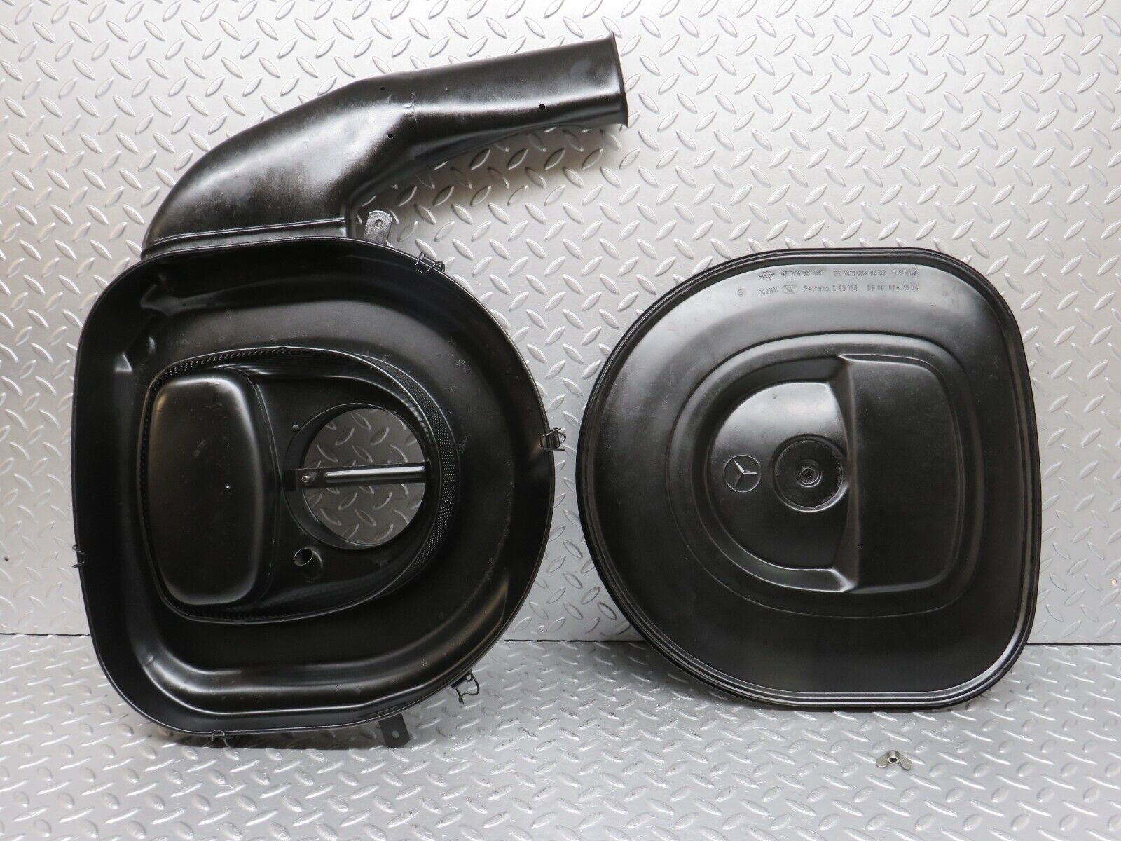 40101 Mercedes-Benz R107 350SL Air Filter Box Housing 0080948902