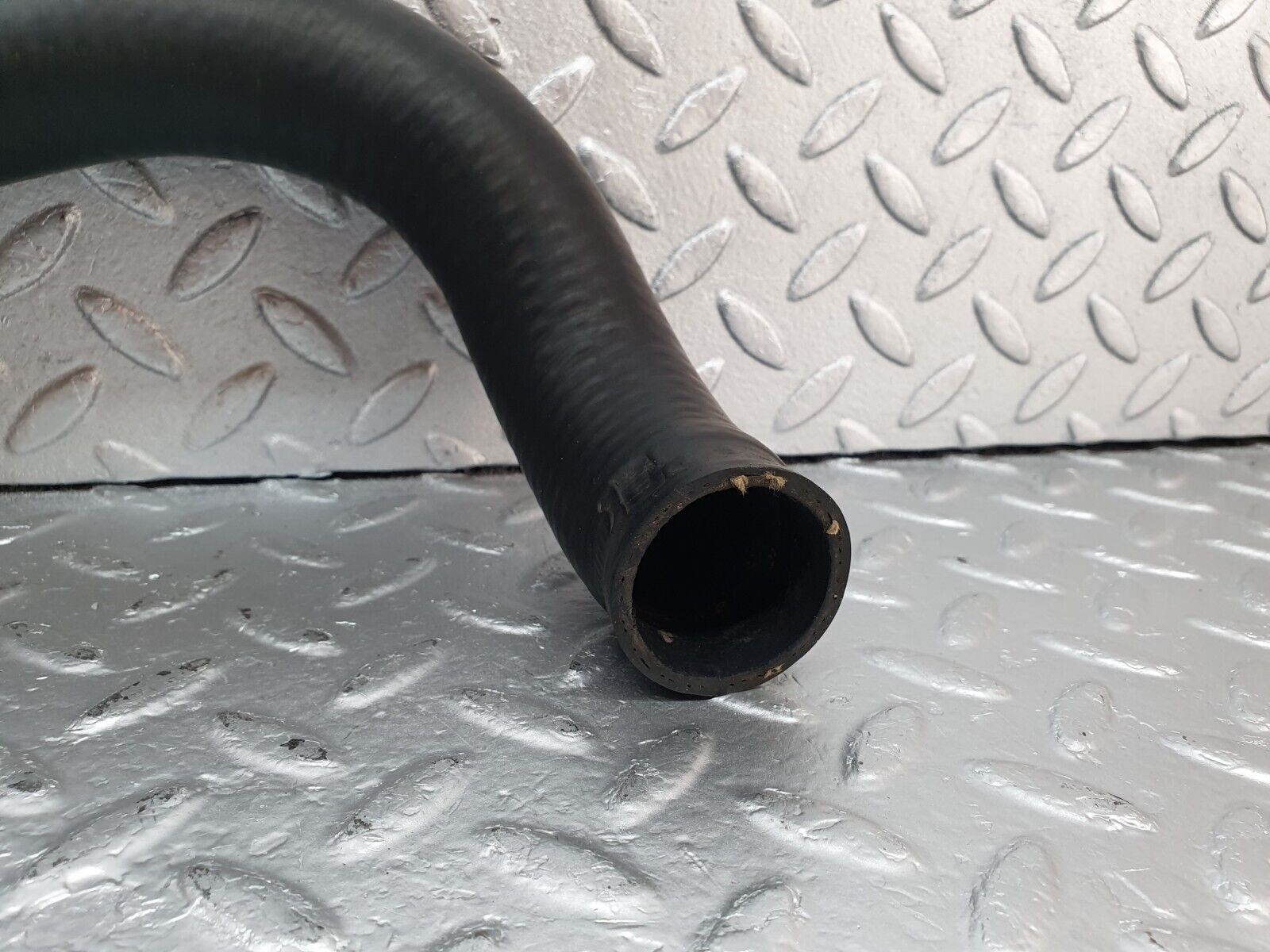 44025 Mercedes-Benz C123 230CE Coupe Radiator Hose Pipe 1235012582