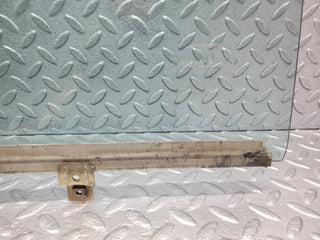 S123 Wagon rear right door window glass used OEM