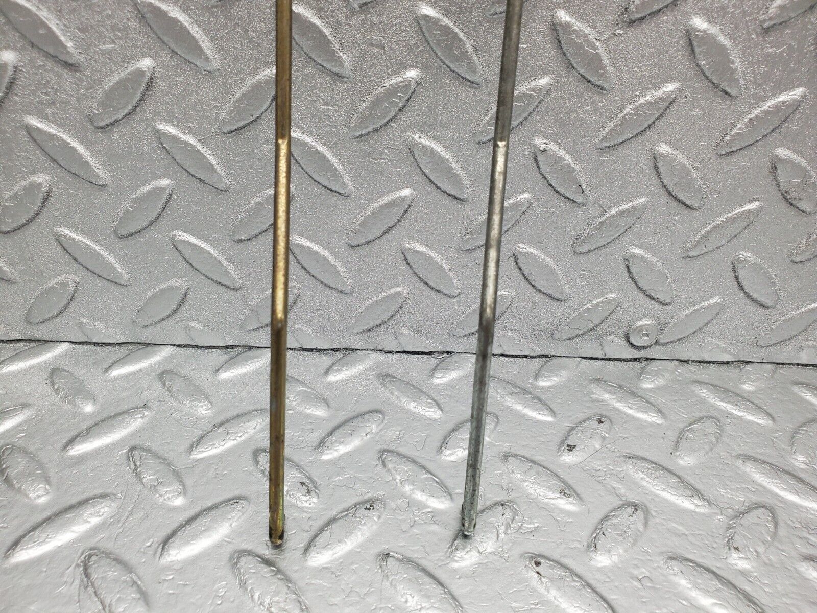43712627