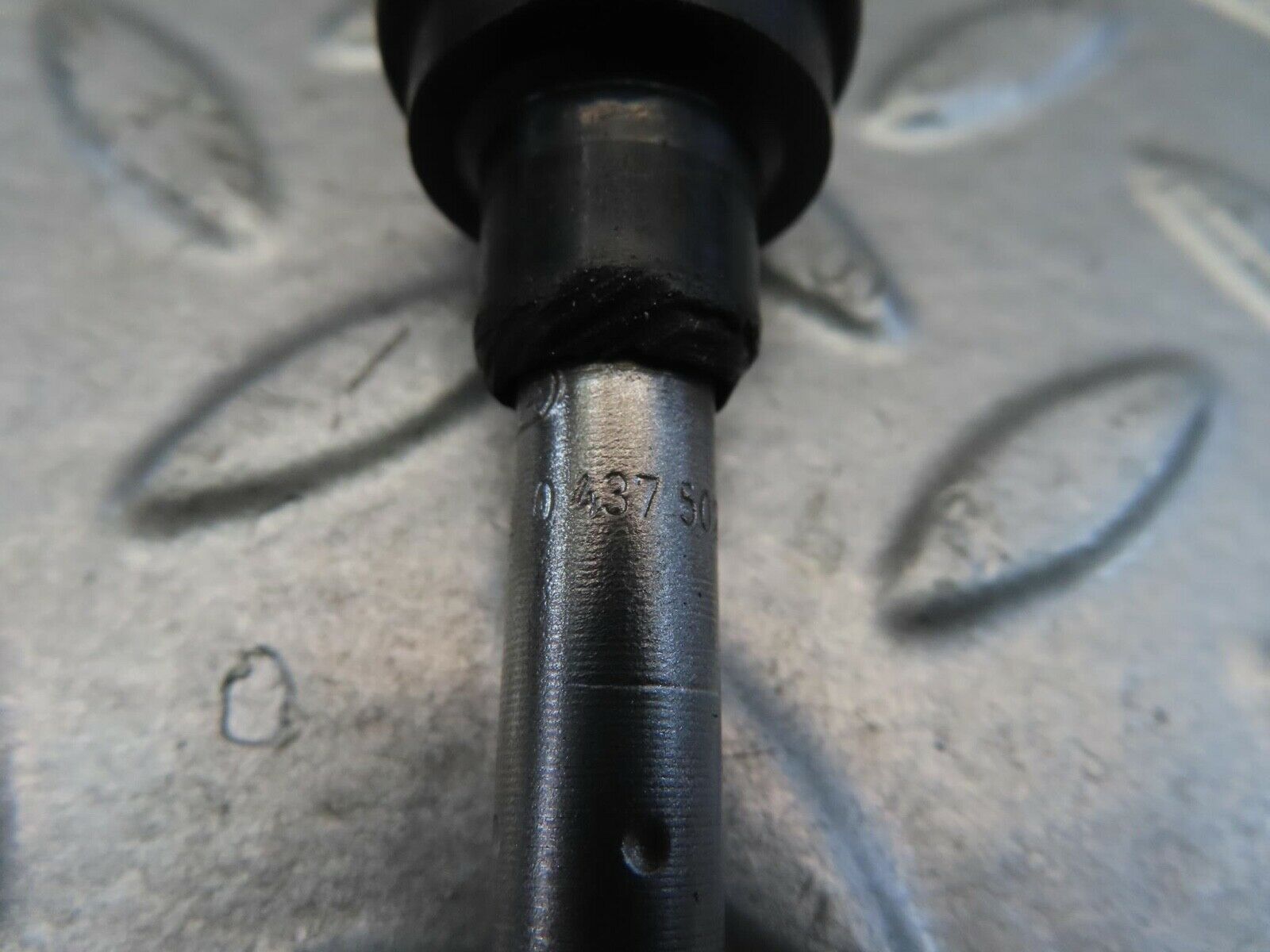 11033 Mercedes-Benz R107 W116 Fuel Injector Bosch 0437502010