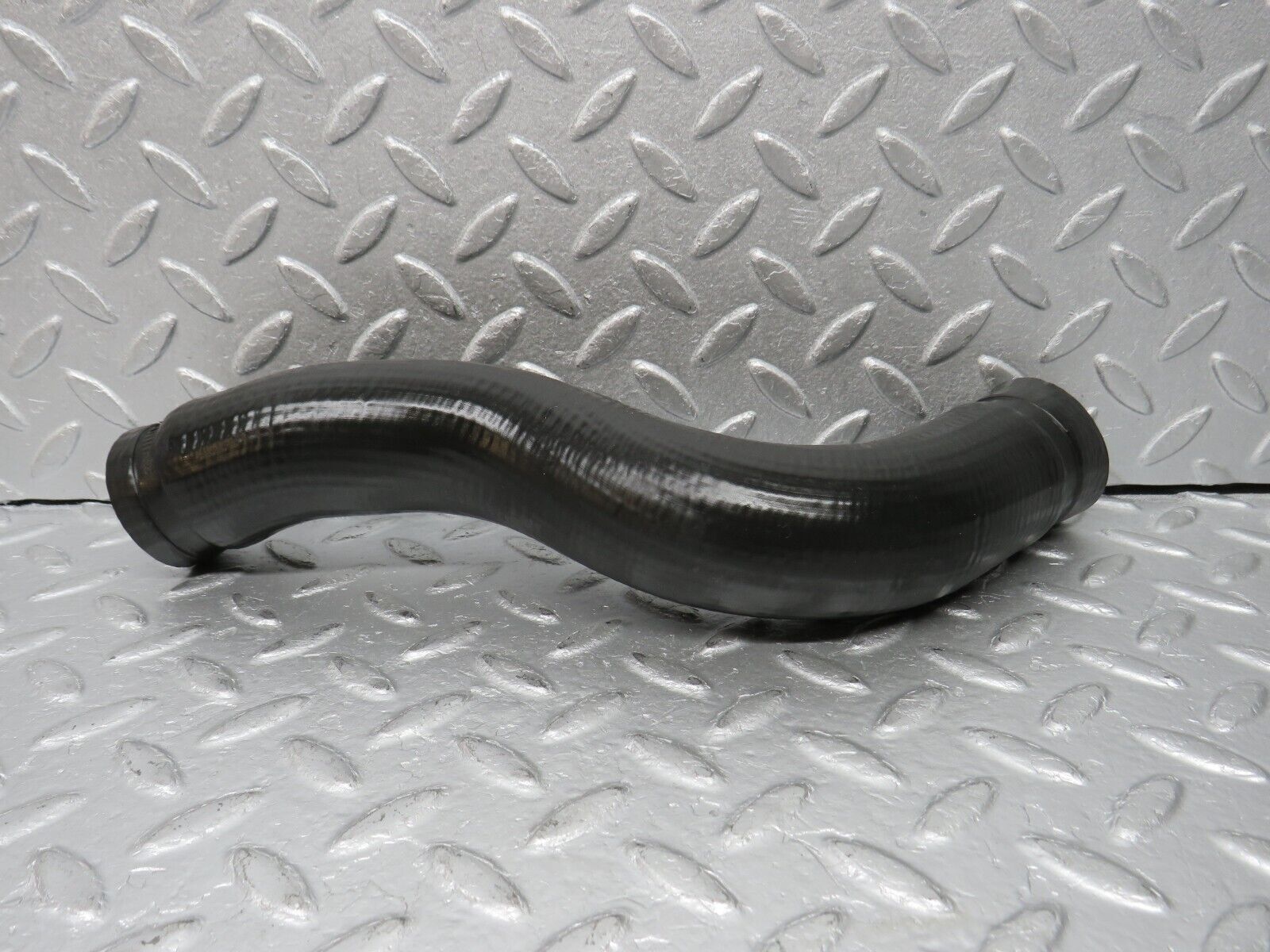 39177 Mercedes-Benz R107 500SL Radiator Hose Pipe 1075011262