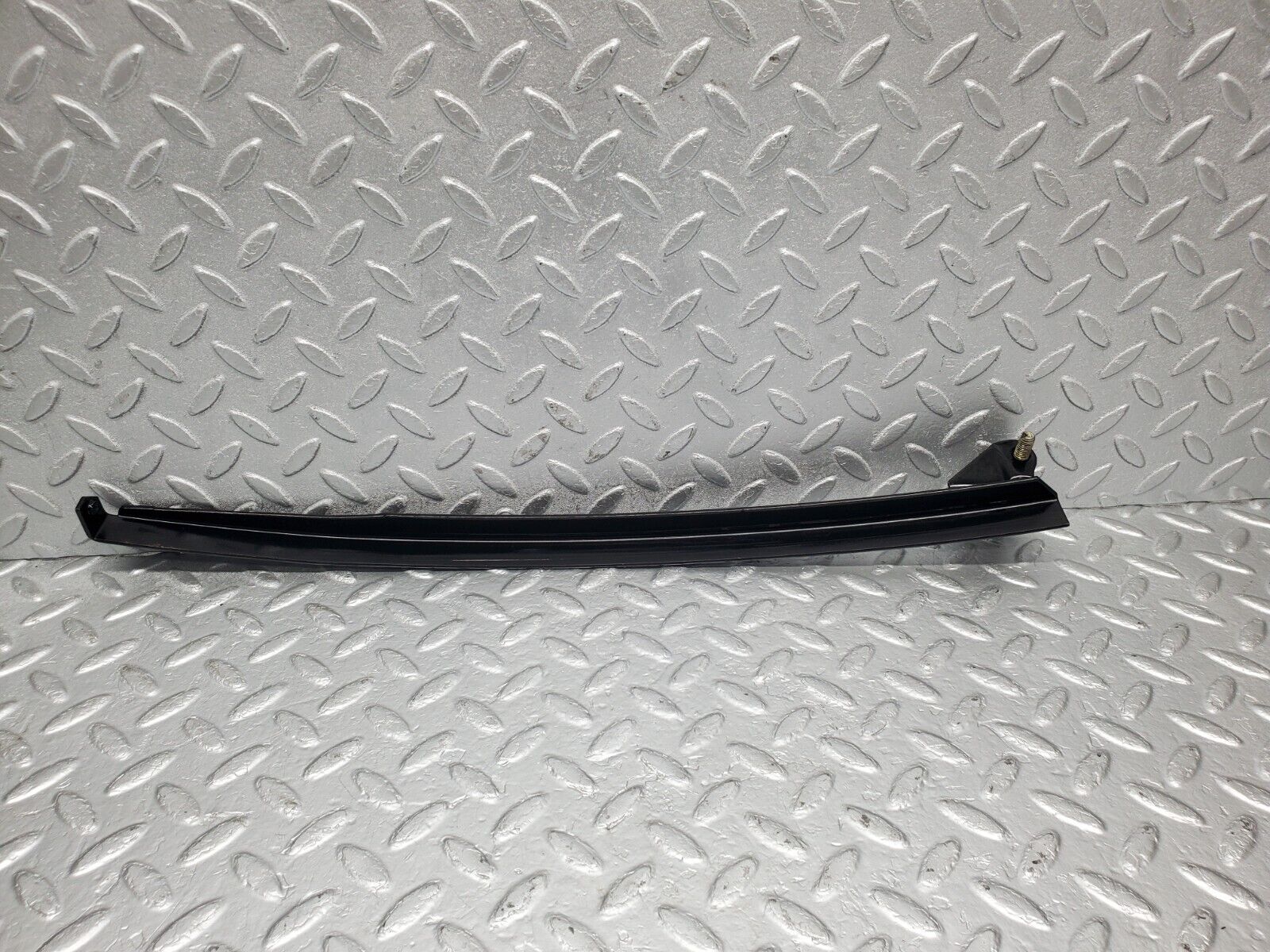 46761 Mercedes-Benz R129 320SL Coupe Front Right Window Channel