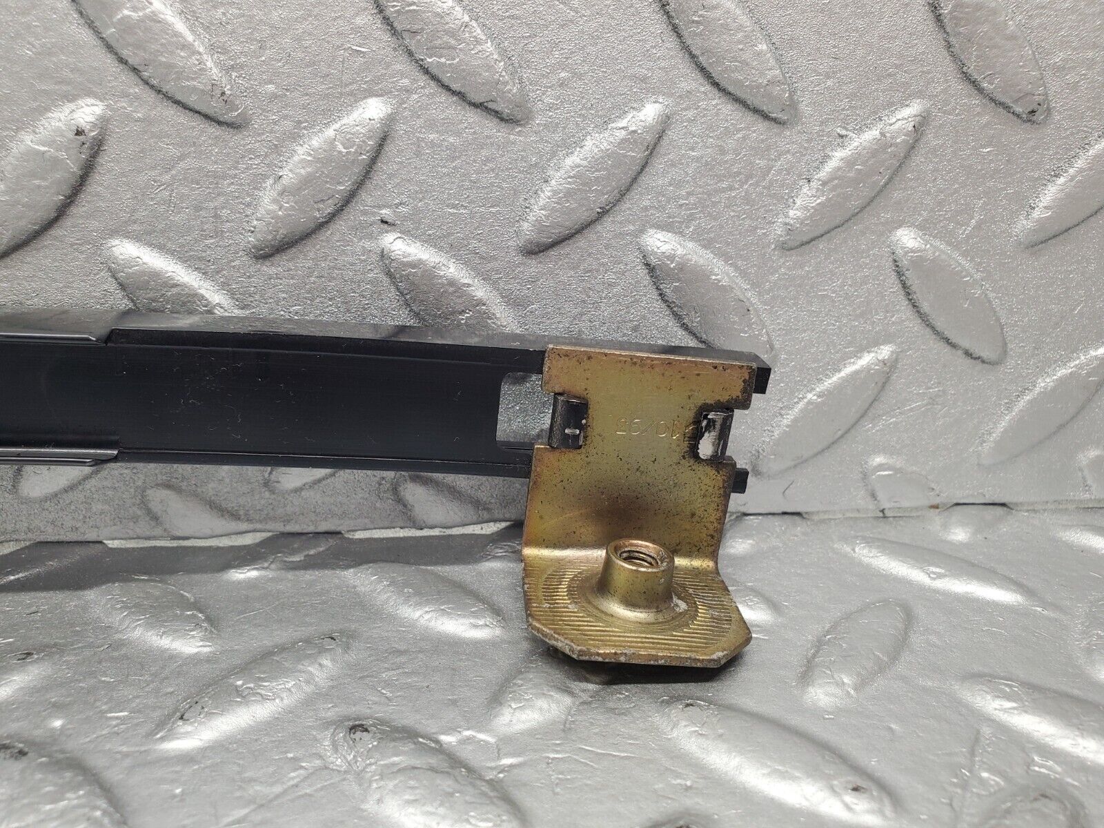 46150 Mercedes-Benz W124 Rear Right Door Window Channel