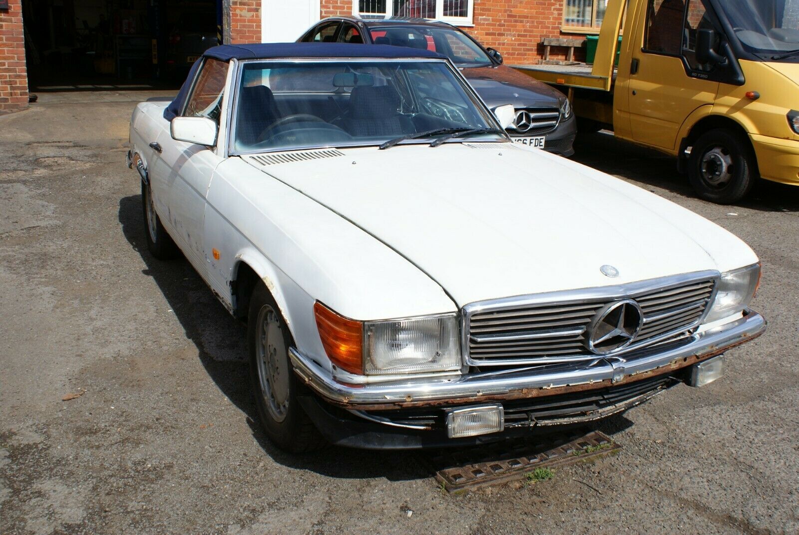 4918 Mercedes-Benz R107 350SL Right Door Chrome Cover