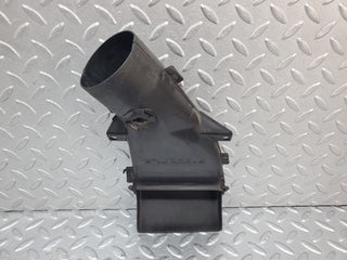 45570 Mercedes-Benz W126 420SE Air Intake Suction Pipe Right Side 1170940811