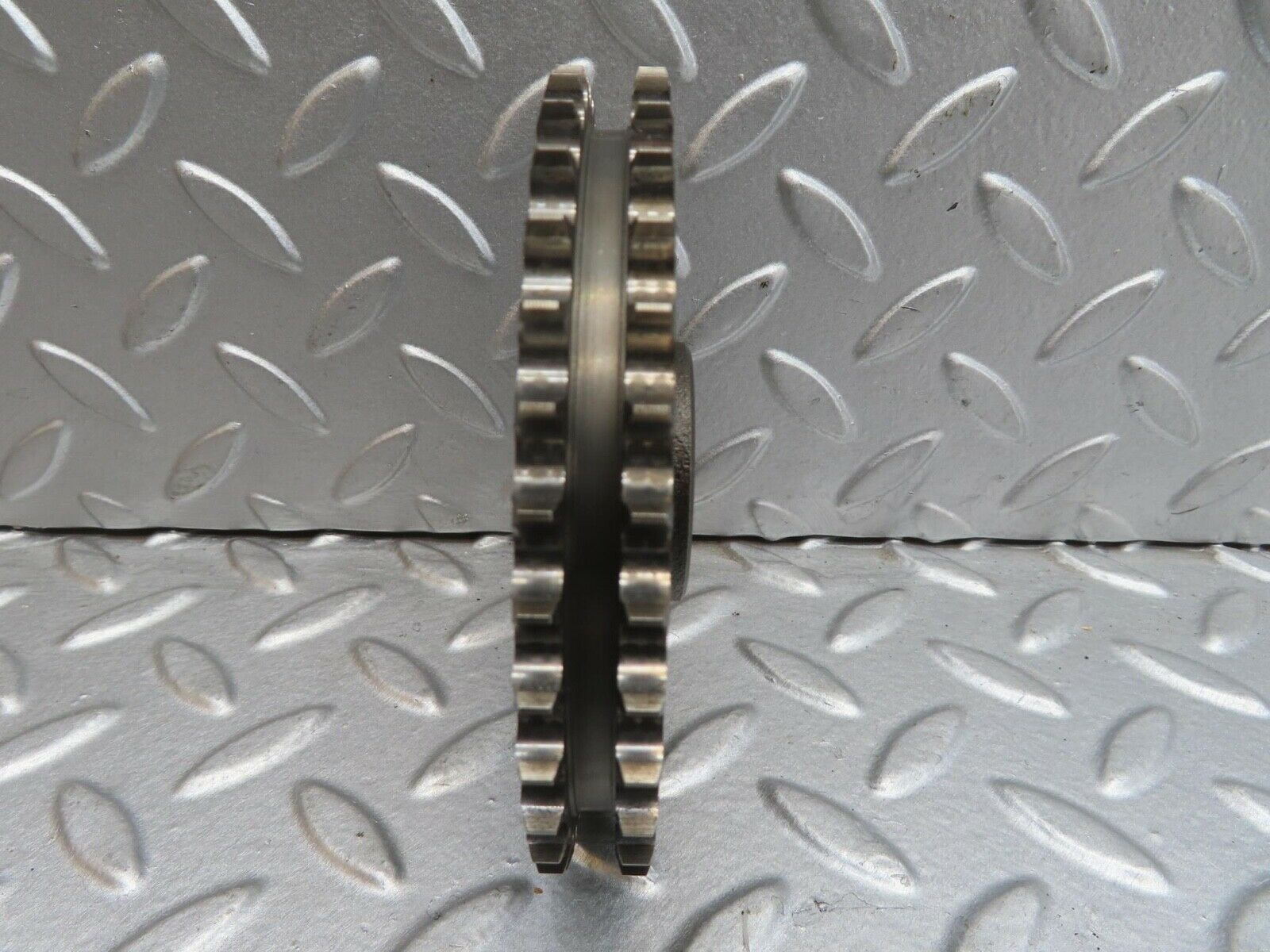 13738 Mercedes-Benz R107 450SL Camshaft Timing Gear 1160520501