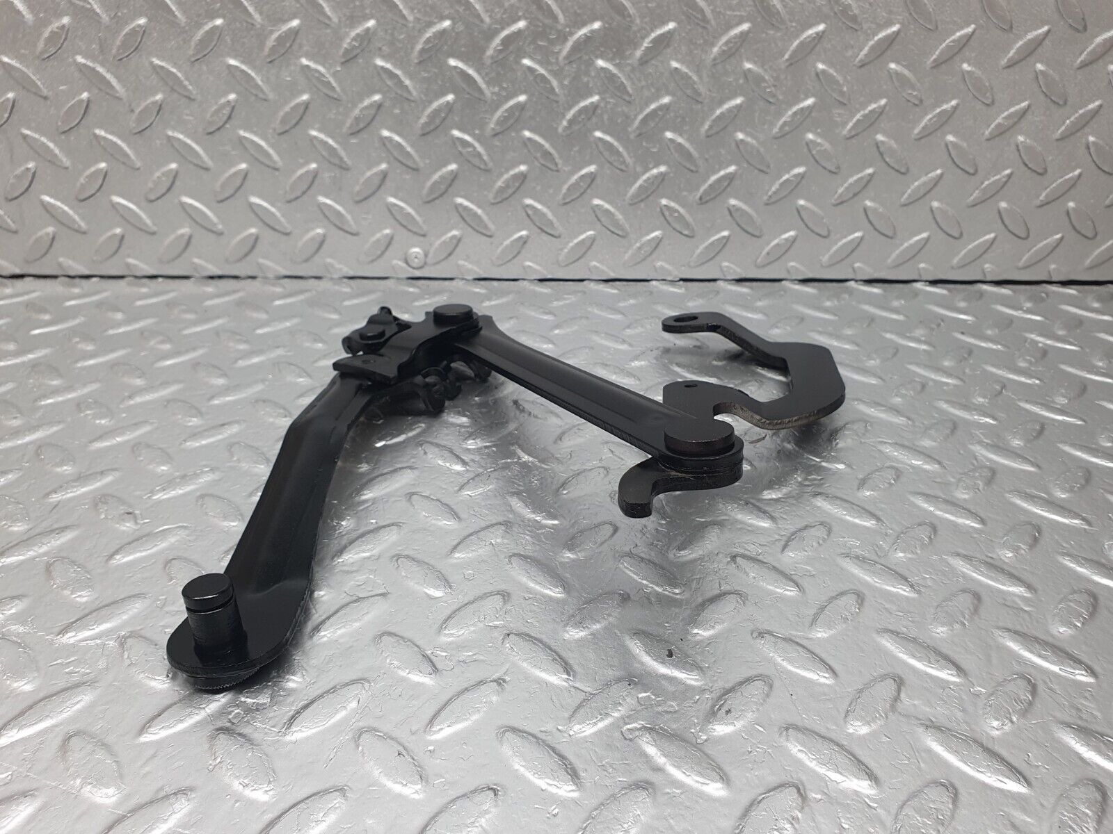 43945 Mercedes-Benz C123 230CE Coupe Bonnet Hinge Right Side