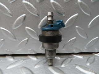 R107 SL fuel injector used OEM