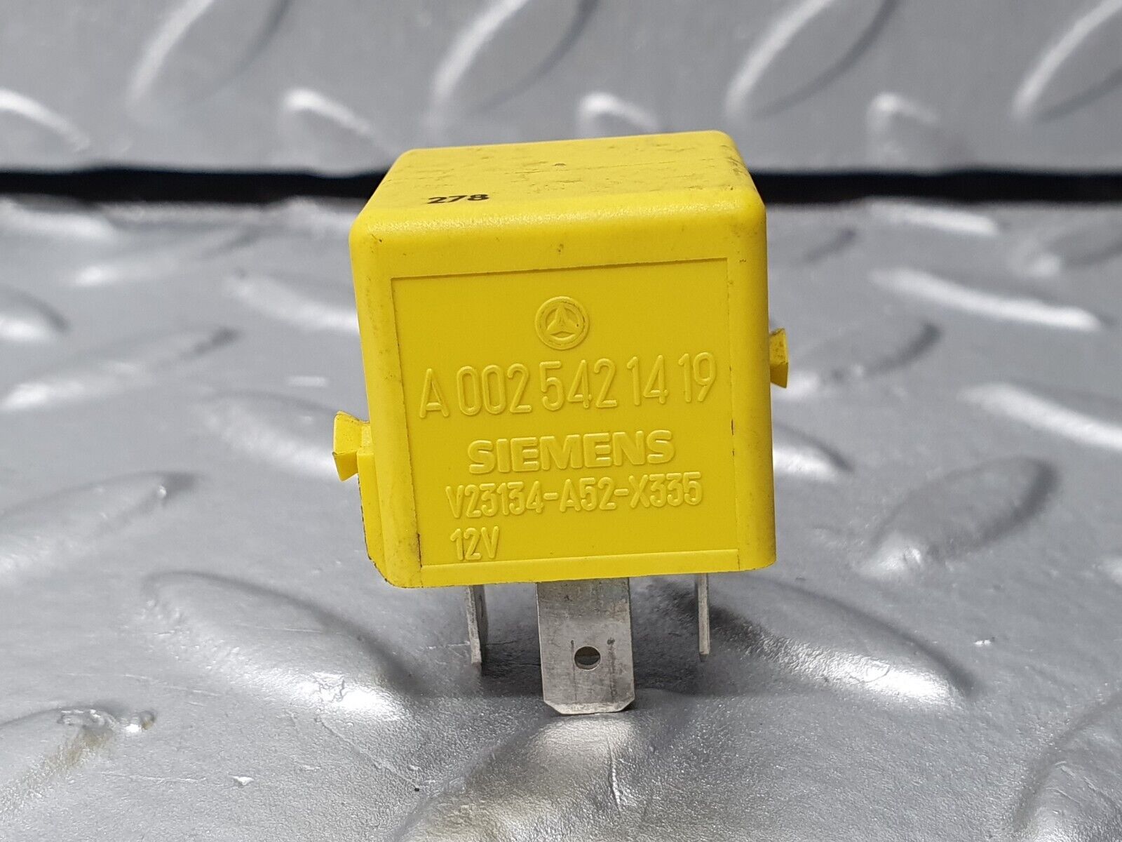 41796 Mercedes-Benz W202 C200 Multi Purpose Relay 0025421419