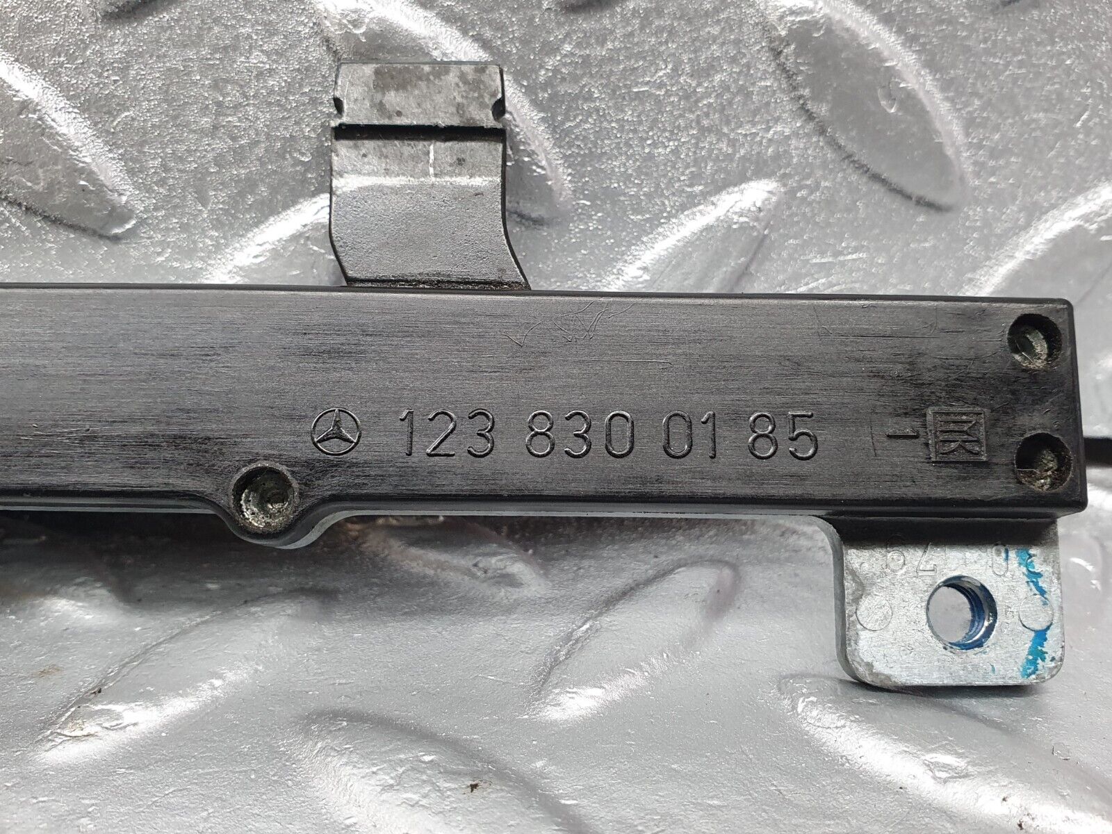 42138 Mercedes-Benz W123 280E Heater Control Slider 1238300185