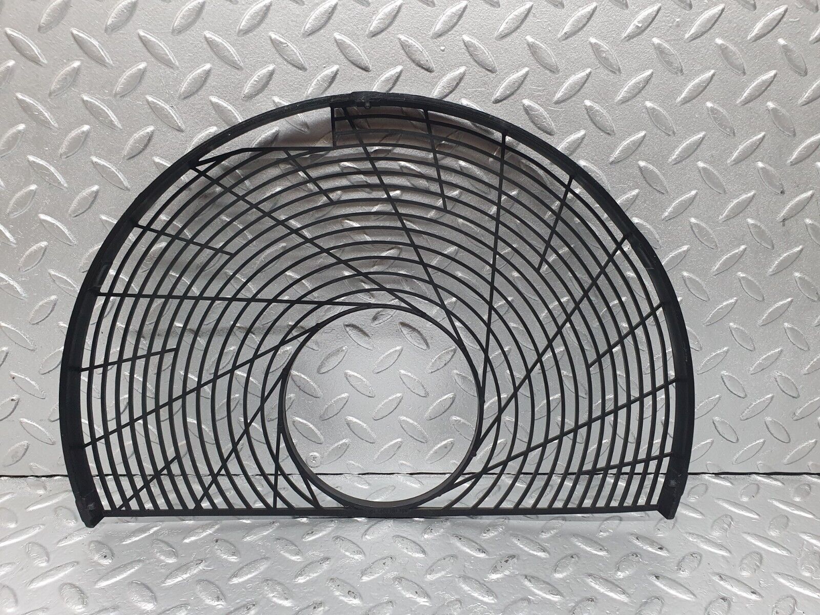 43493 Mercedes-Benz C126 380SEC Coupe Radiator Fan Shroud Fan Cover 1165030001