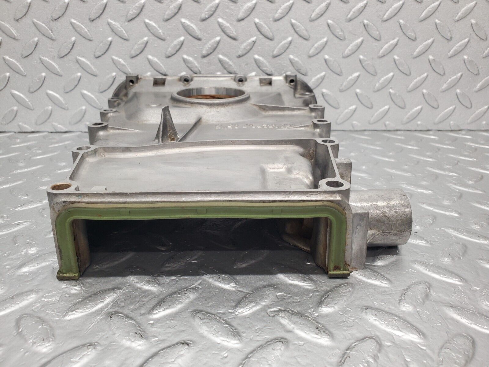 46154 Mercedes-Benz W124 280E Timing Chain Cover 1040150702