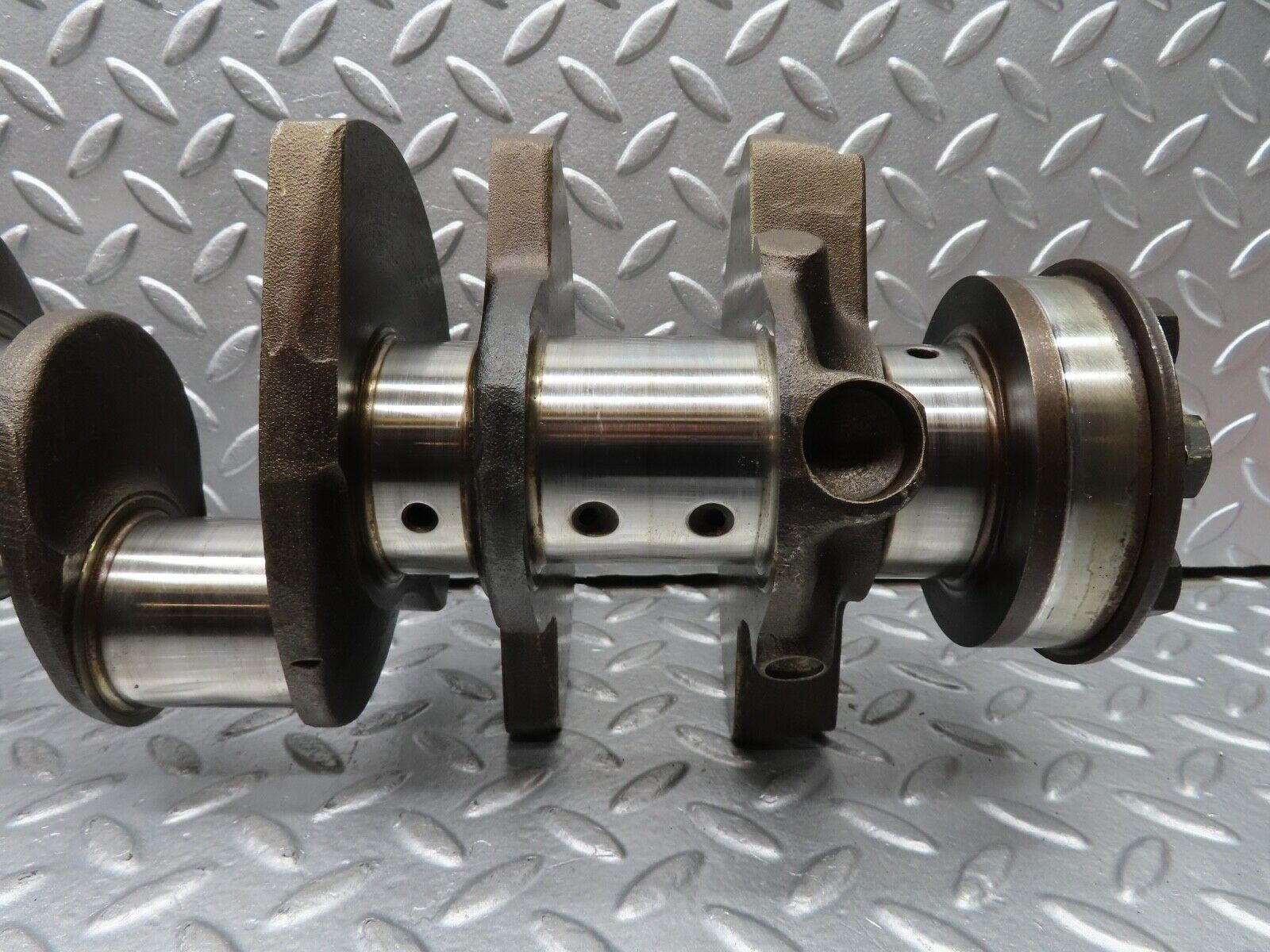20764 Mercedes-Benz R107 450SL Crankshaft 1170310701