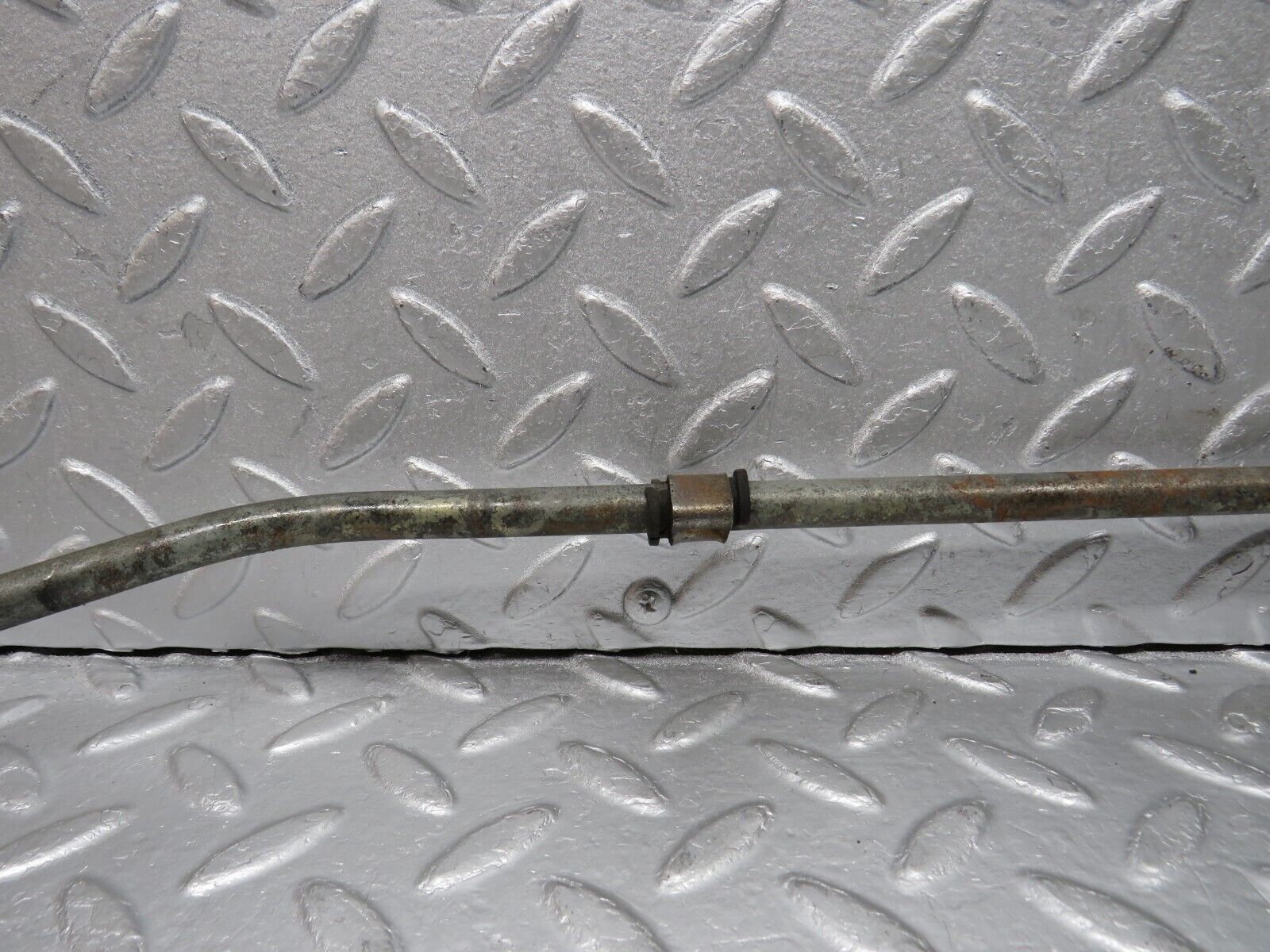 39325 Mercedes-Benz R107 500SL Gearbox Oil Hose Pipe