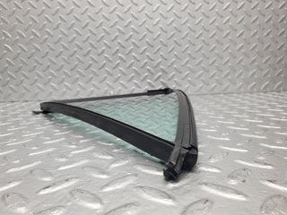 46249 Mercedes-Benz W124 280E Rear Right Quarter Window Glass 1247350624