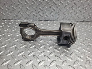 W124 Wagon piston with connecting rod used OEM