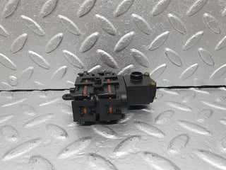 R129 SL heater box vacuum actuator used OEM
