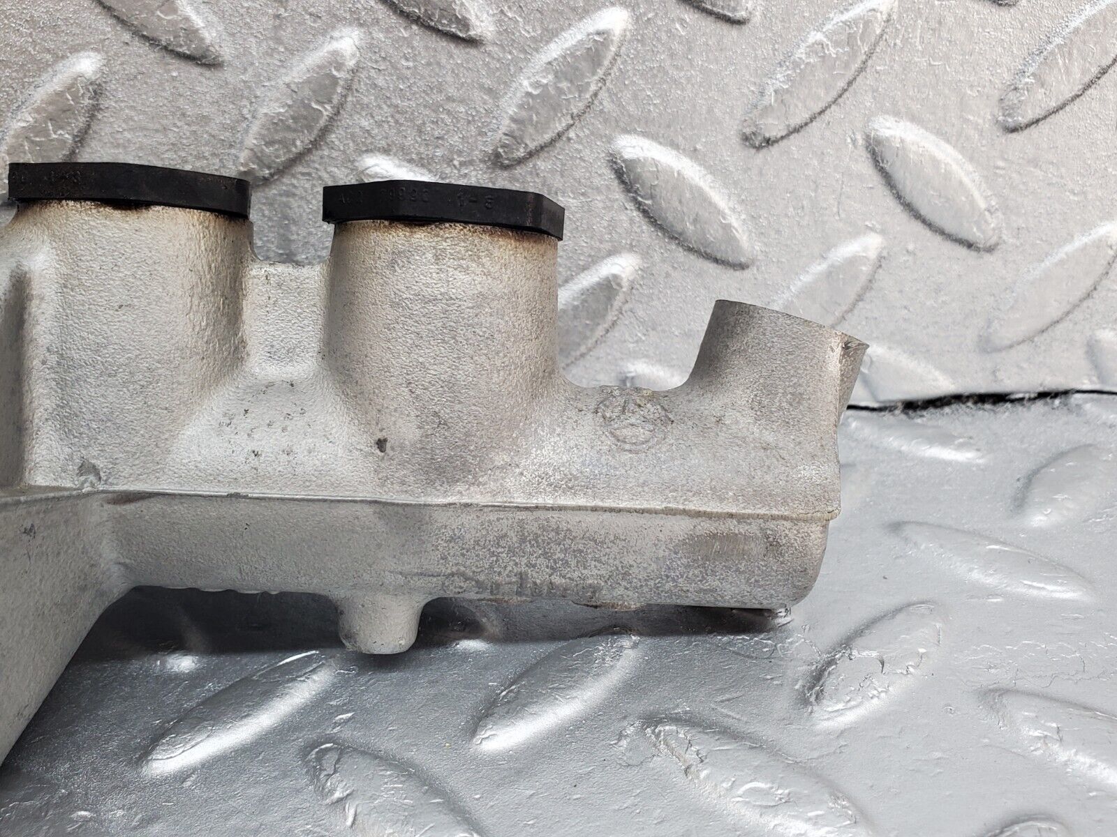 44674 Mercedes-Benz W124 220E Brake Master Cylinder