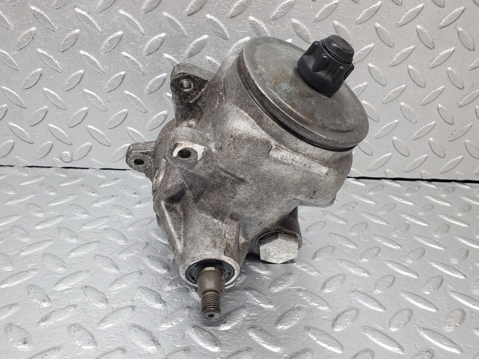 44483 Mercedes-Benz W123 280E Power Steering Pump 1264601580