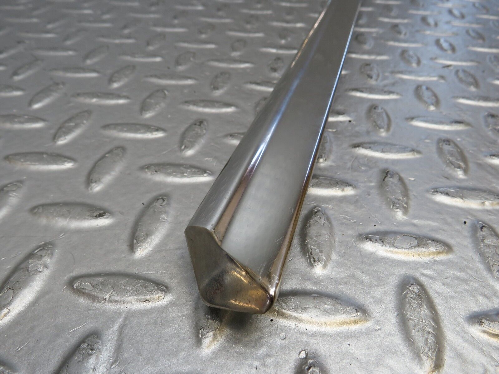 35373 Mercedes-Benz R107 280SL Left Door Chrome Trim