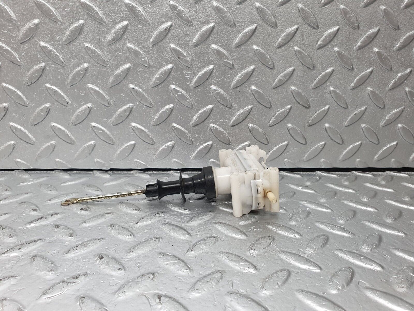 42774 Mercedes-Benz W201 190 2.0L Rear Left Door Lock Vacuum Actuator