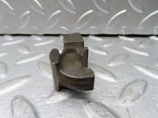 R107 SL valve rocker arm with retaining spring used OEM