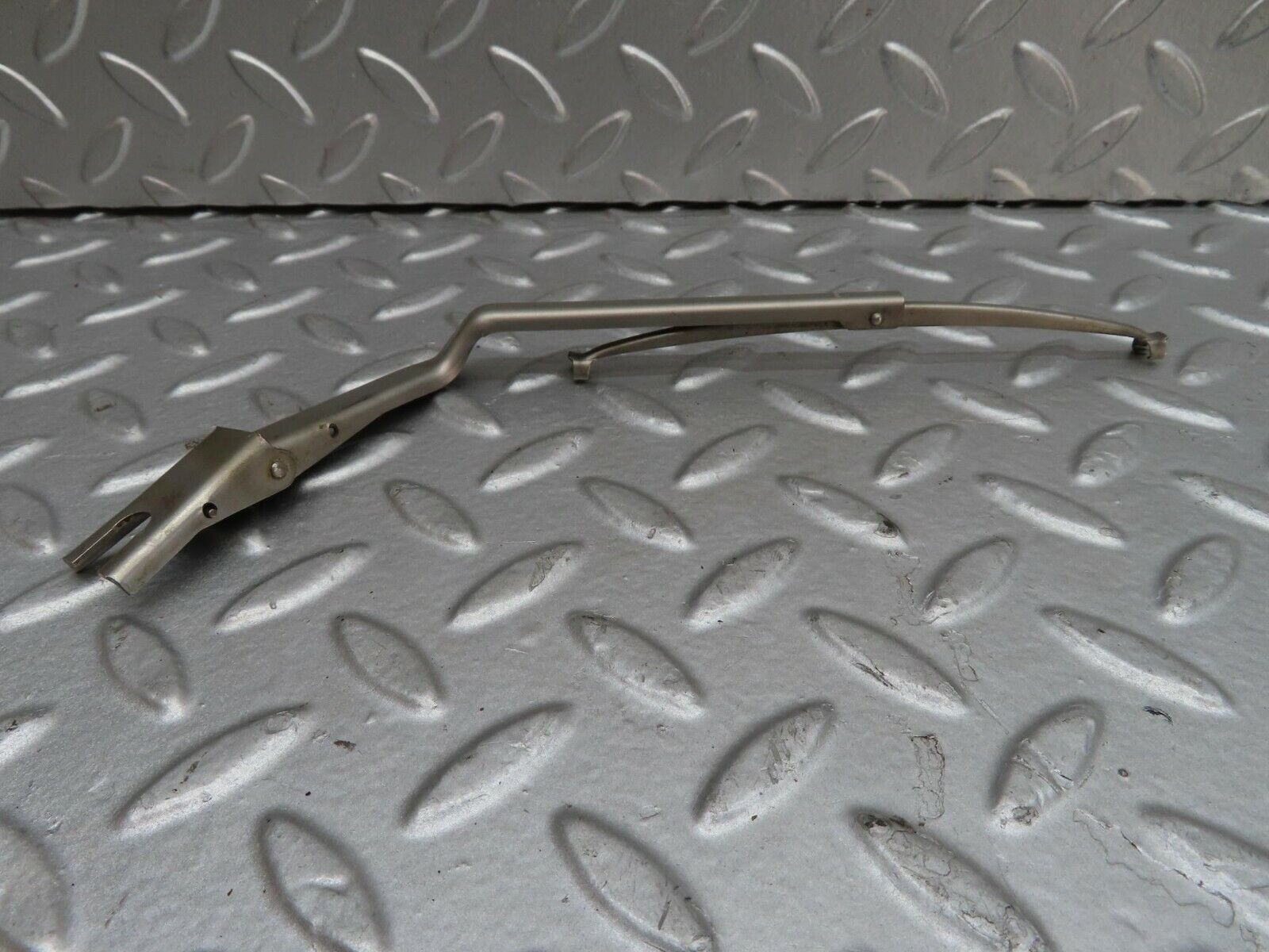 15765 Mercedes-Benz R107 450SL Headlight Wiper Arm Left