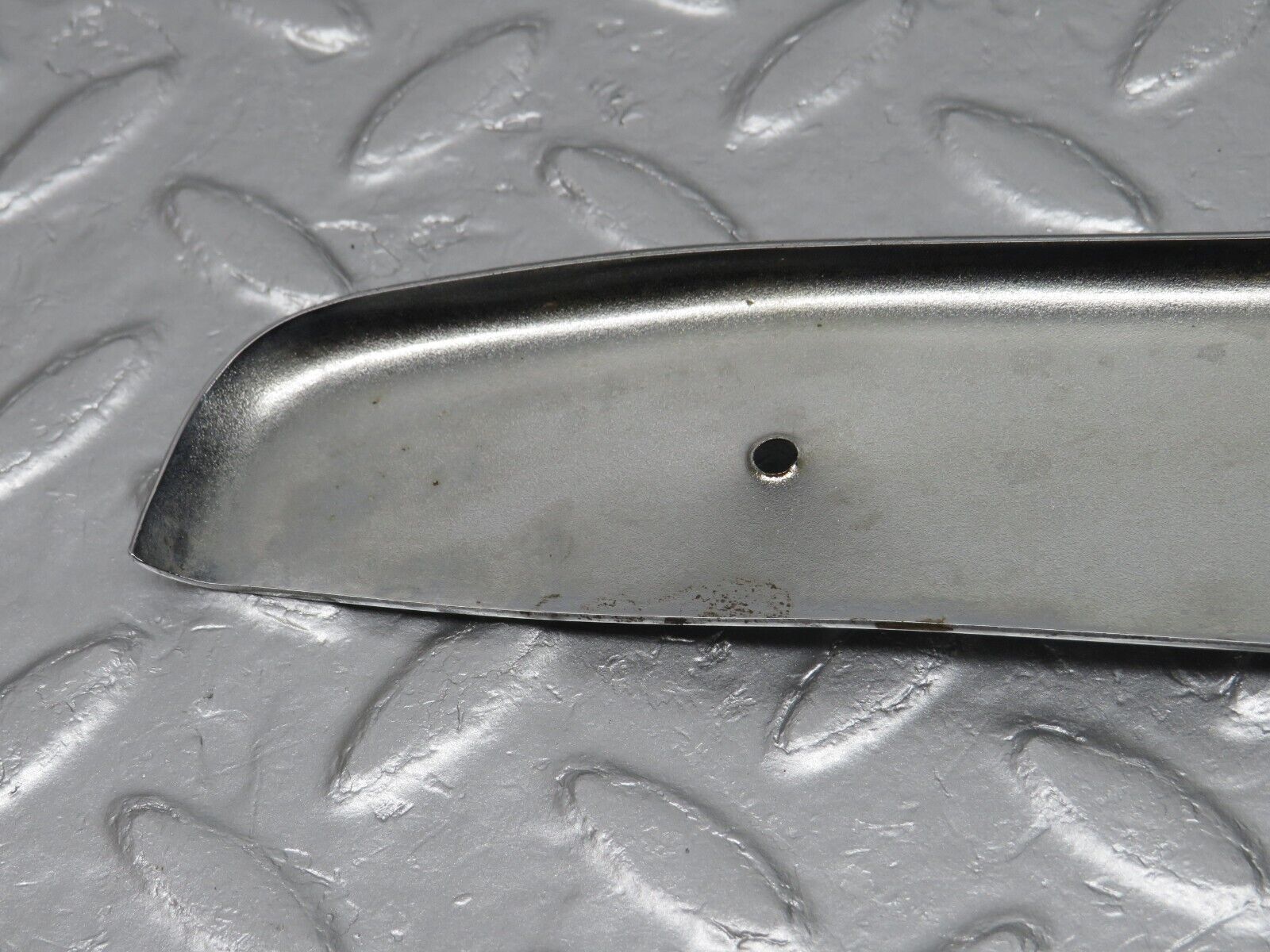 40004 Mercedes-Benz R107 350SL Left Door Chrome Cover