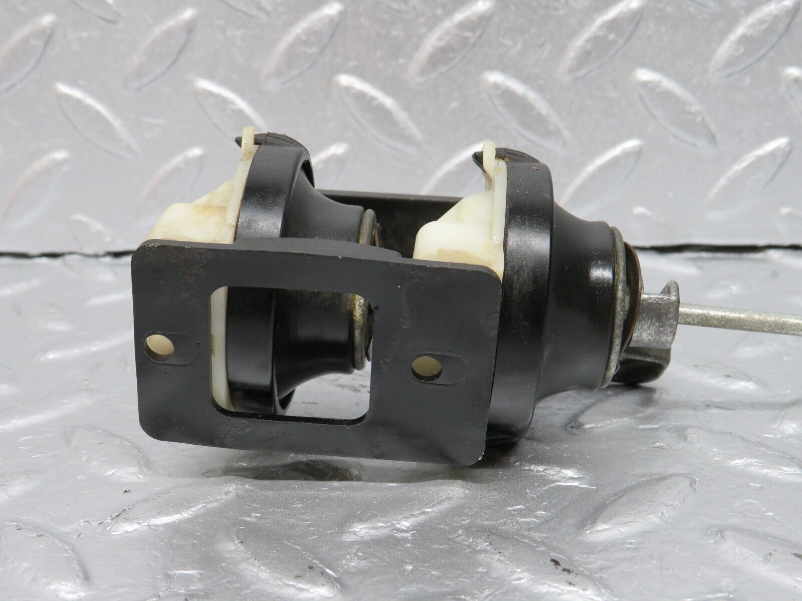 39999 Mercedes-Benz R107 350SL Seat Vacuum Actuator
