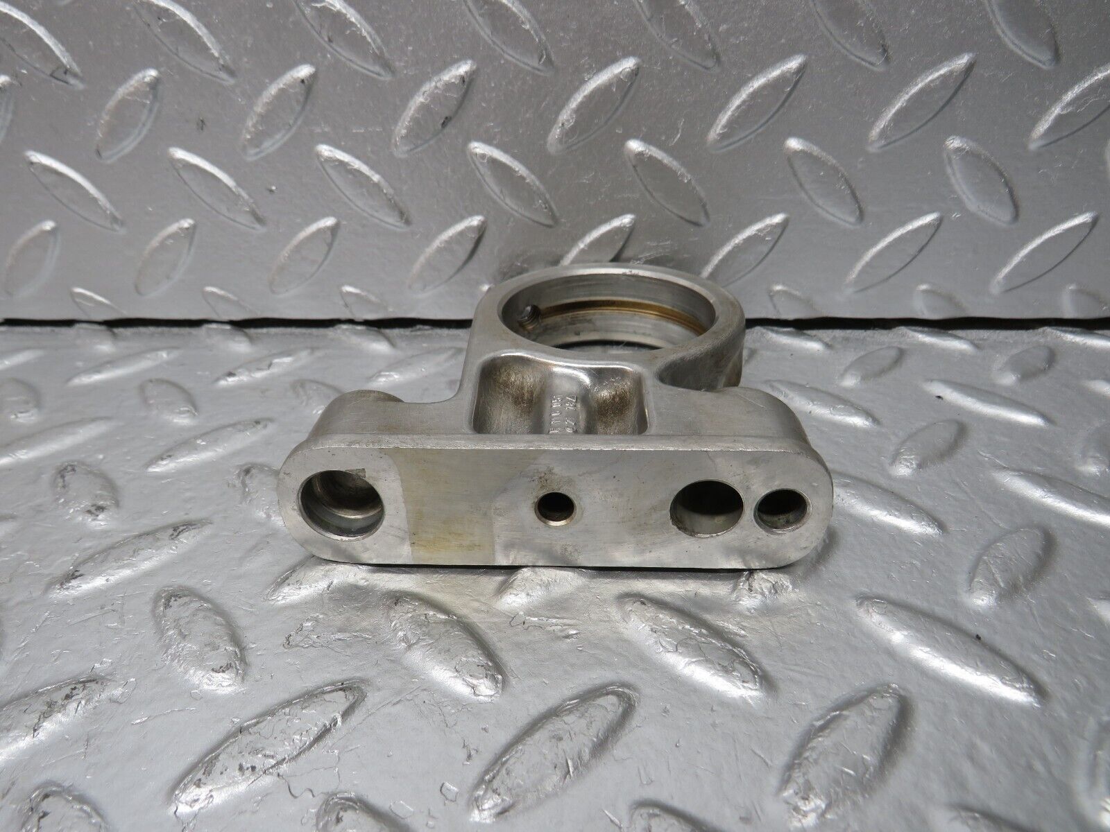33093 Mercedes-Benz C107 R107 350 V8 Camshaft Tower Bearing 1160512118