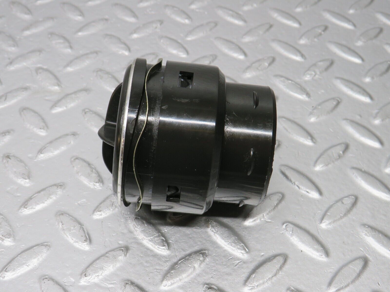 39182 Mercedes-Benz R107 500SL Dashboard Air Vent