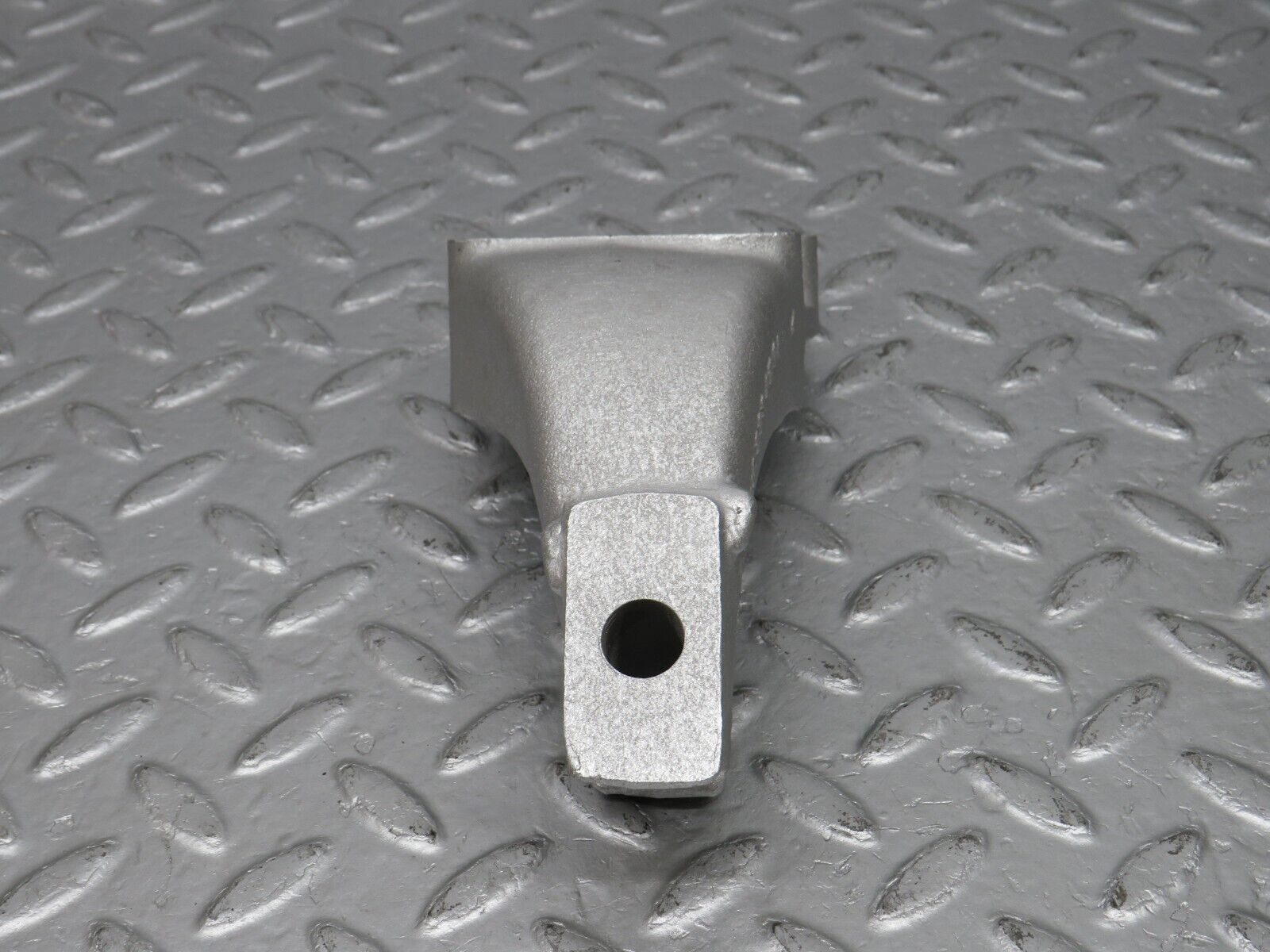 39249 Mercedes-Benz R107 500SL Engine Mount Bracket Right 1162234704