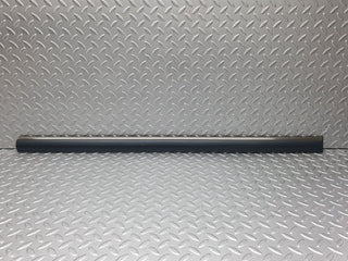 41804 Mercedes-Benz W202 C200 Front Right Door Centre Moulding Trim 2026909462