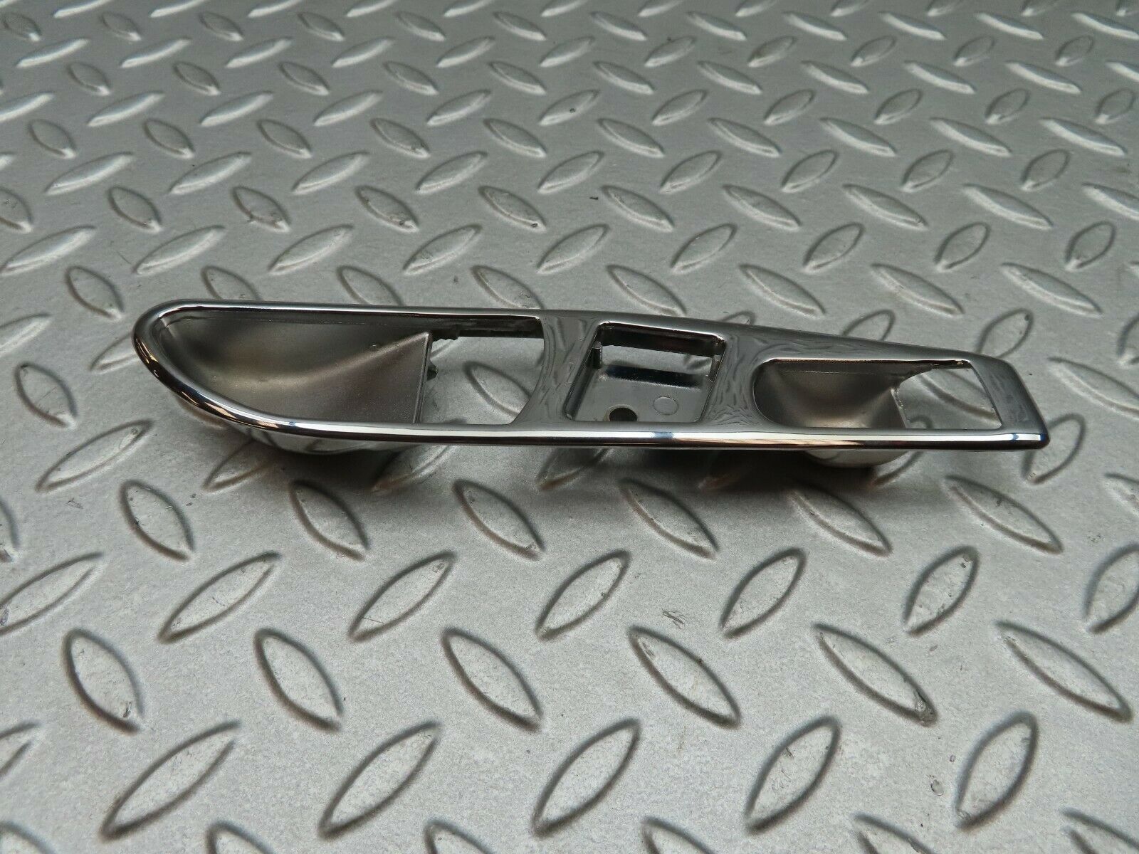 4922 Mercedes-Benz R107 350SL Interior Door Handle Chrome Surround Left