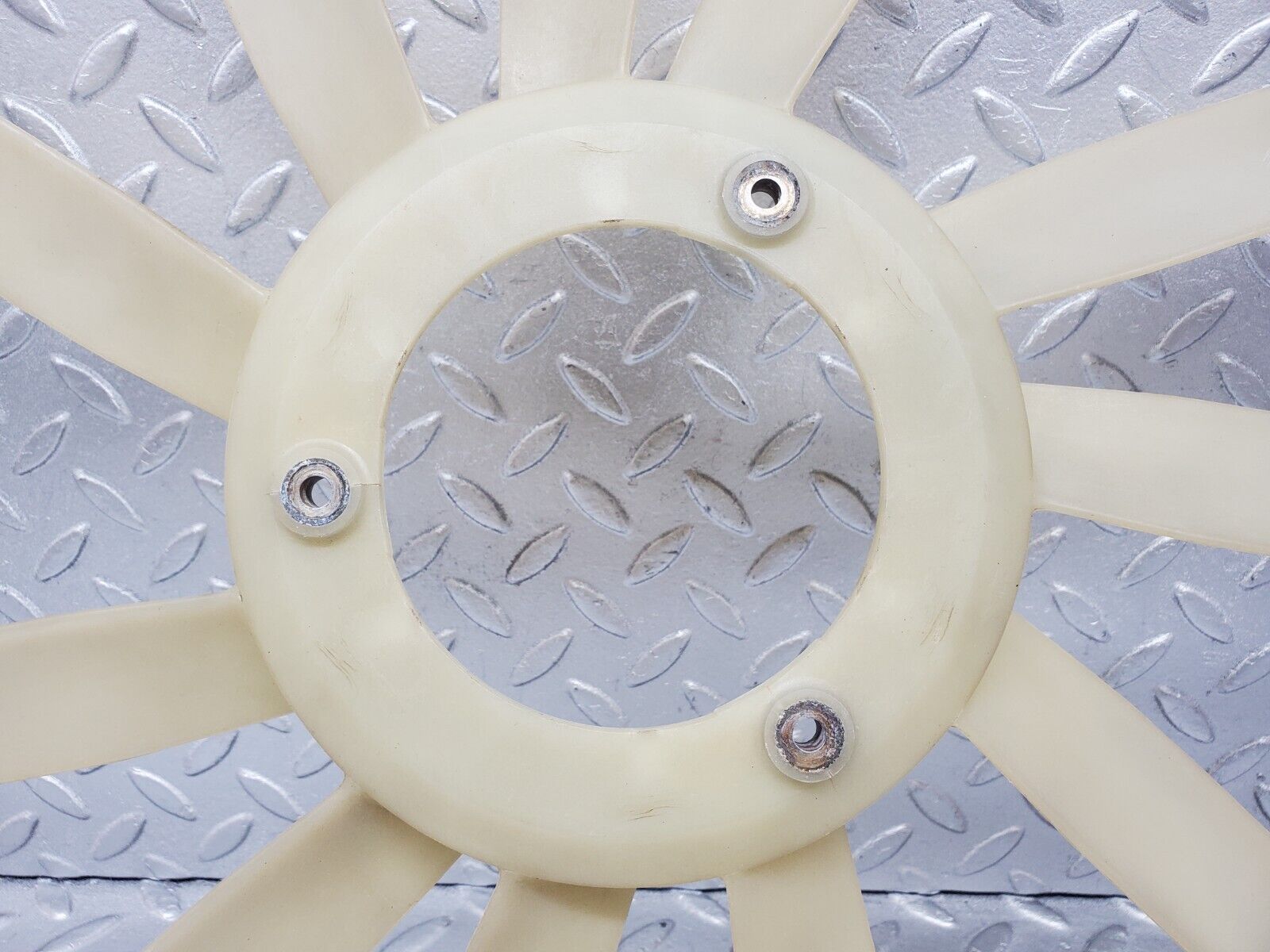 44313 Mercedes-Benz W123 280E Engine Cooling Fan 1102050106