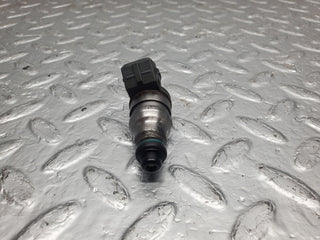 W124 Cabriolet fuel injector used OEM