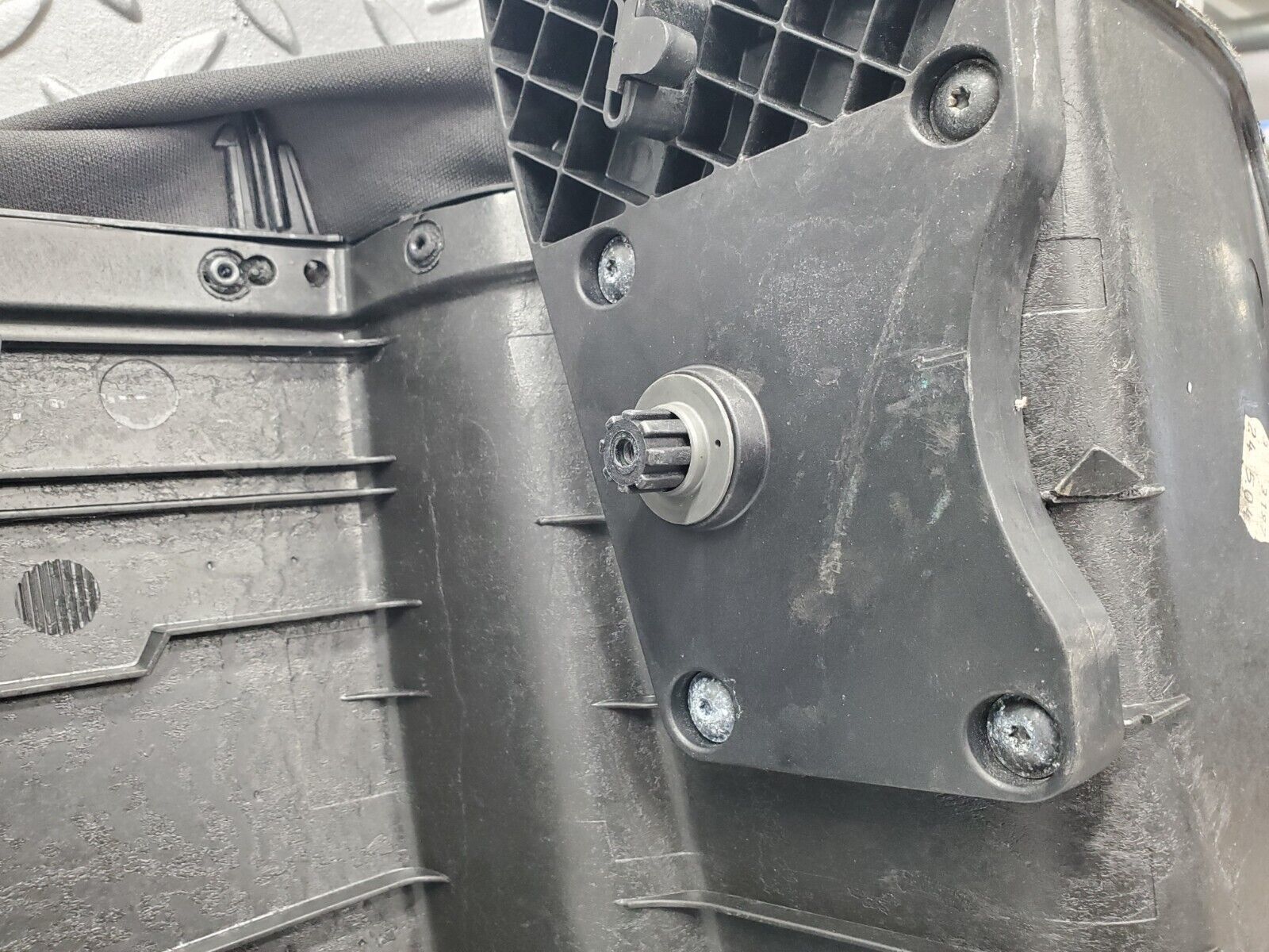44280422