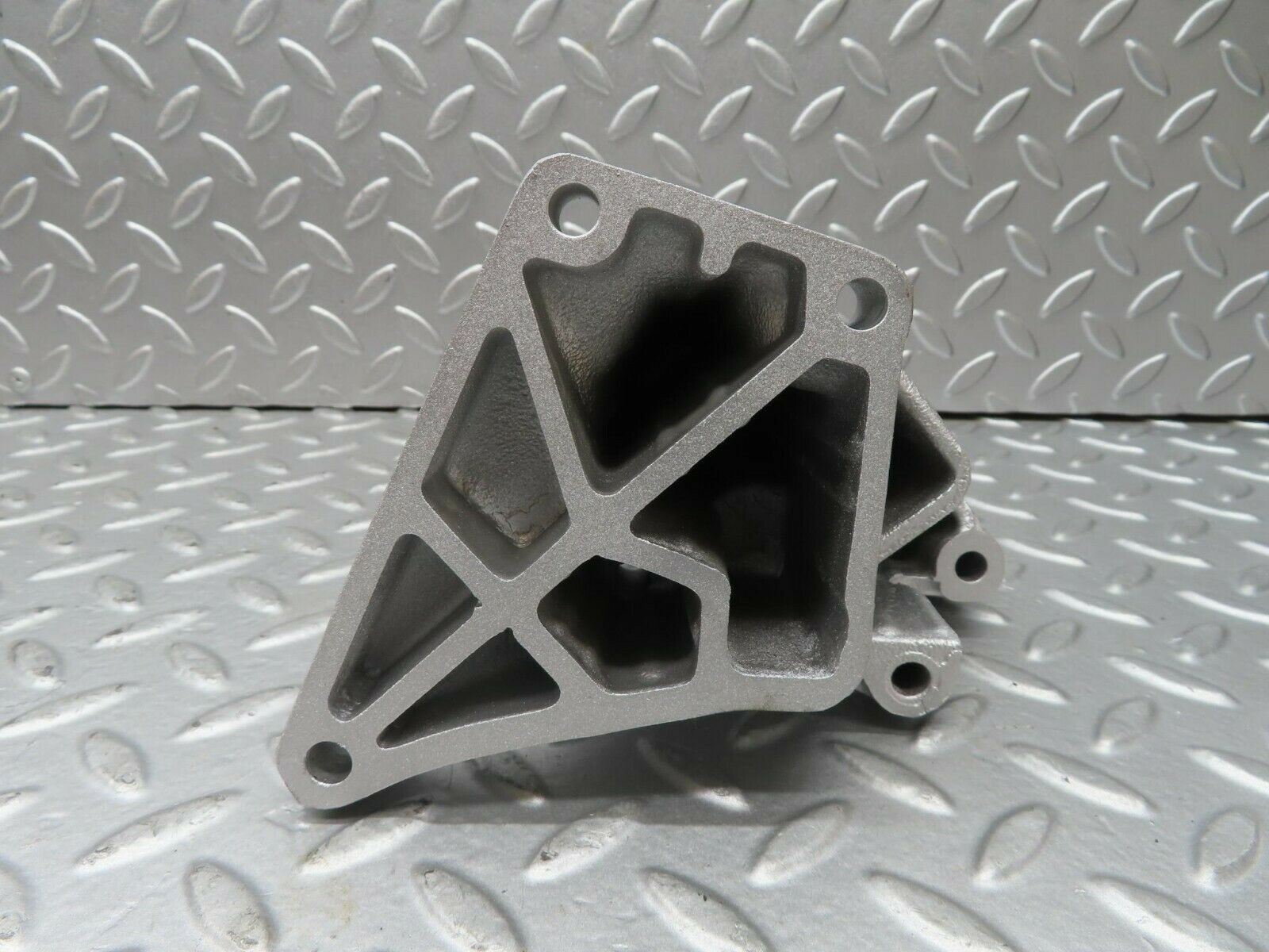 15605 Mercedes-Benz R107 450SL Alternator Generator Bracket 1161551135