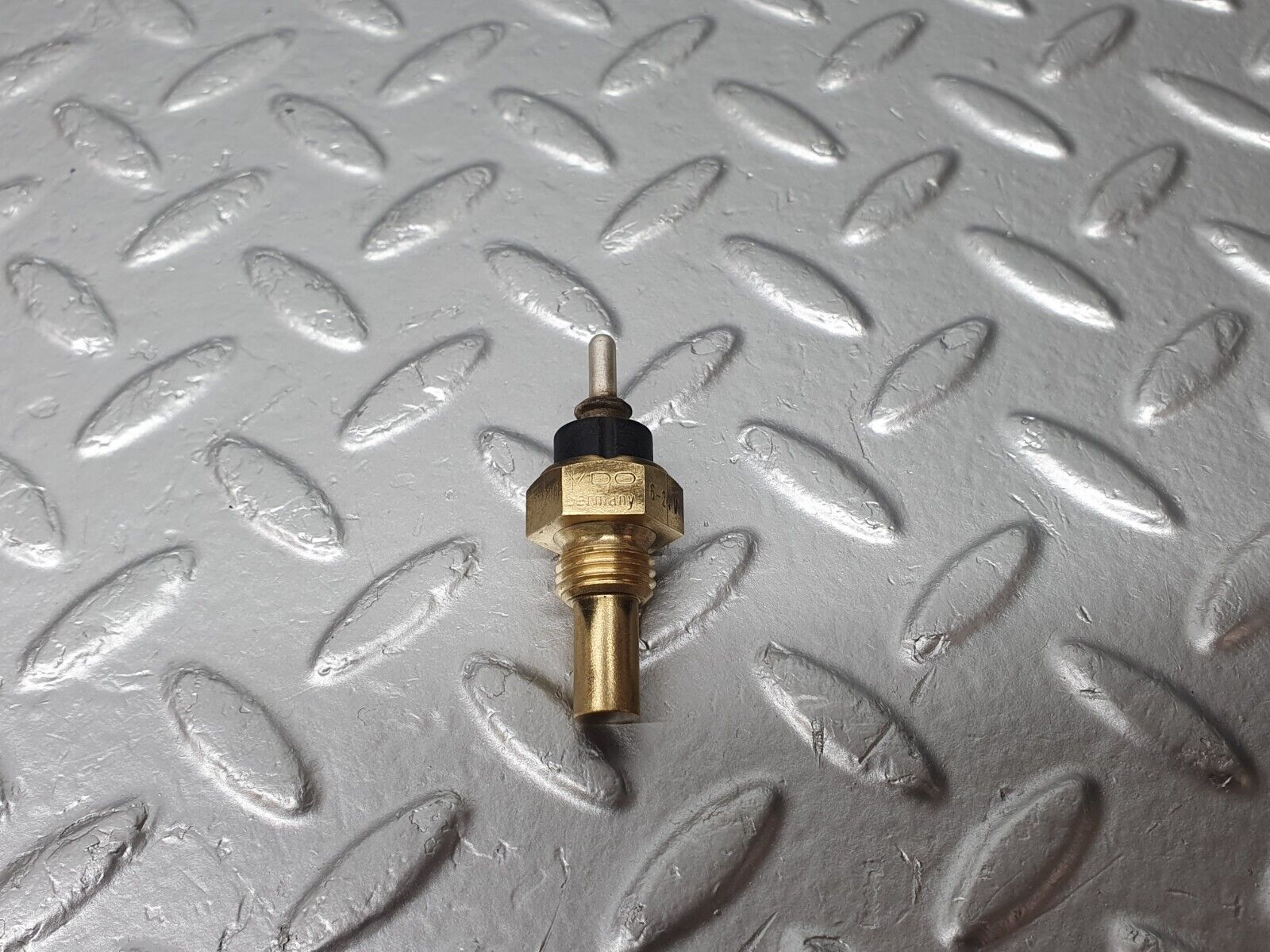 42382 Mercedes-Benz R129 320SL Coupe Coolant Temperature Sensor VDO 0085421017
