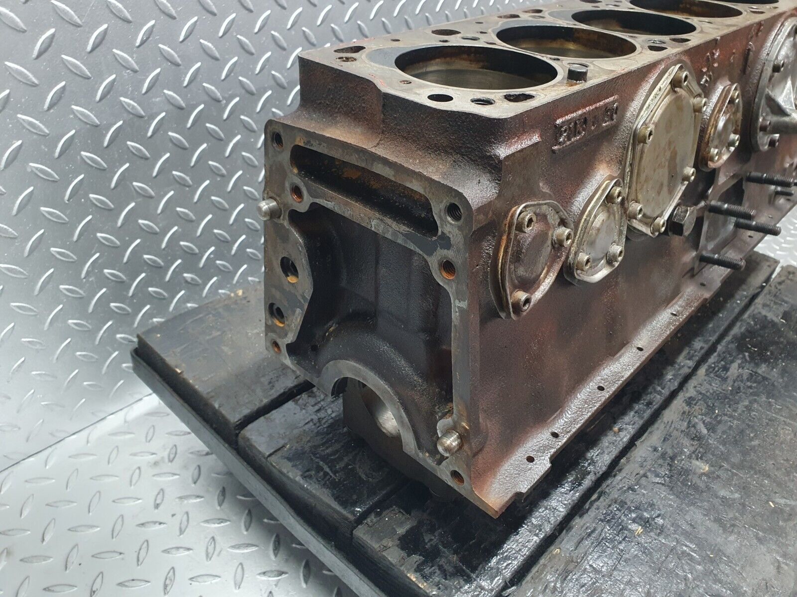 43487 Mercedes-Benz W108 280SE Engine Block 130.980 1300110101