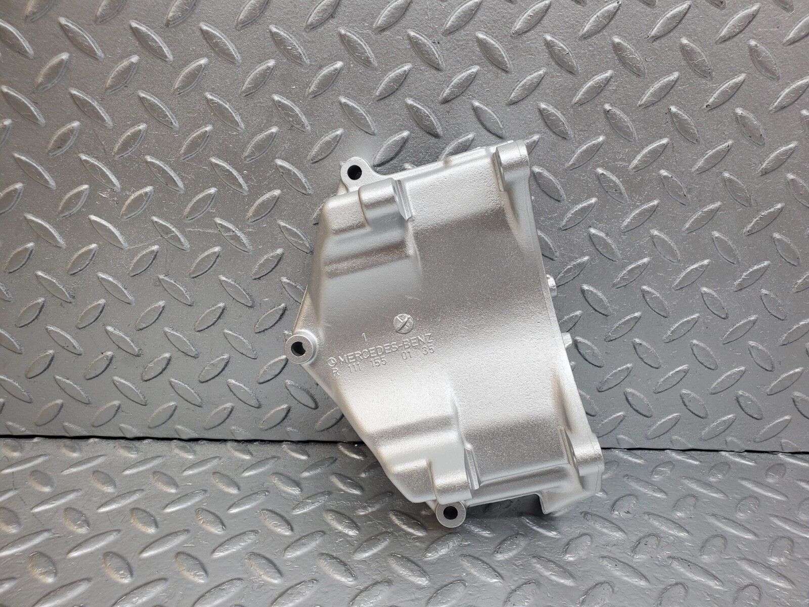 44684 Mercedes-Benz W124 220E AC Compressor Support Bracket 1111550135