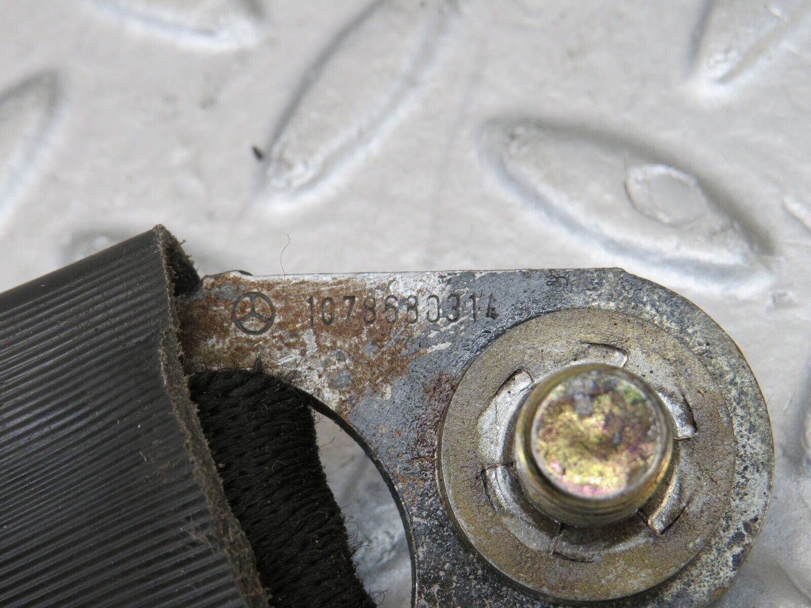 35600 Mercedes-Benz R107 280SL Front Right Seat Belt With Buckle 1078680314 1078603269