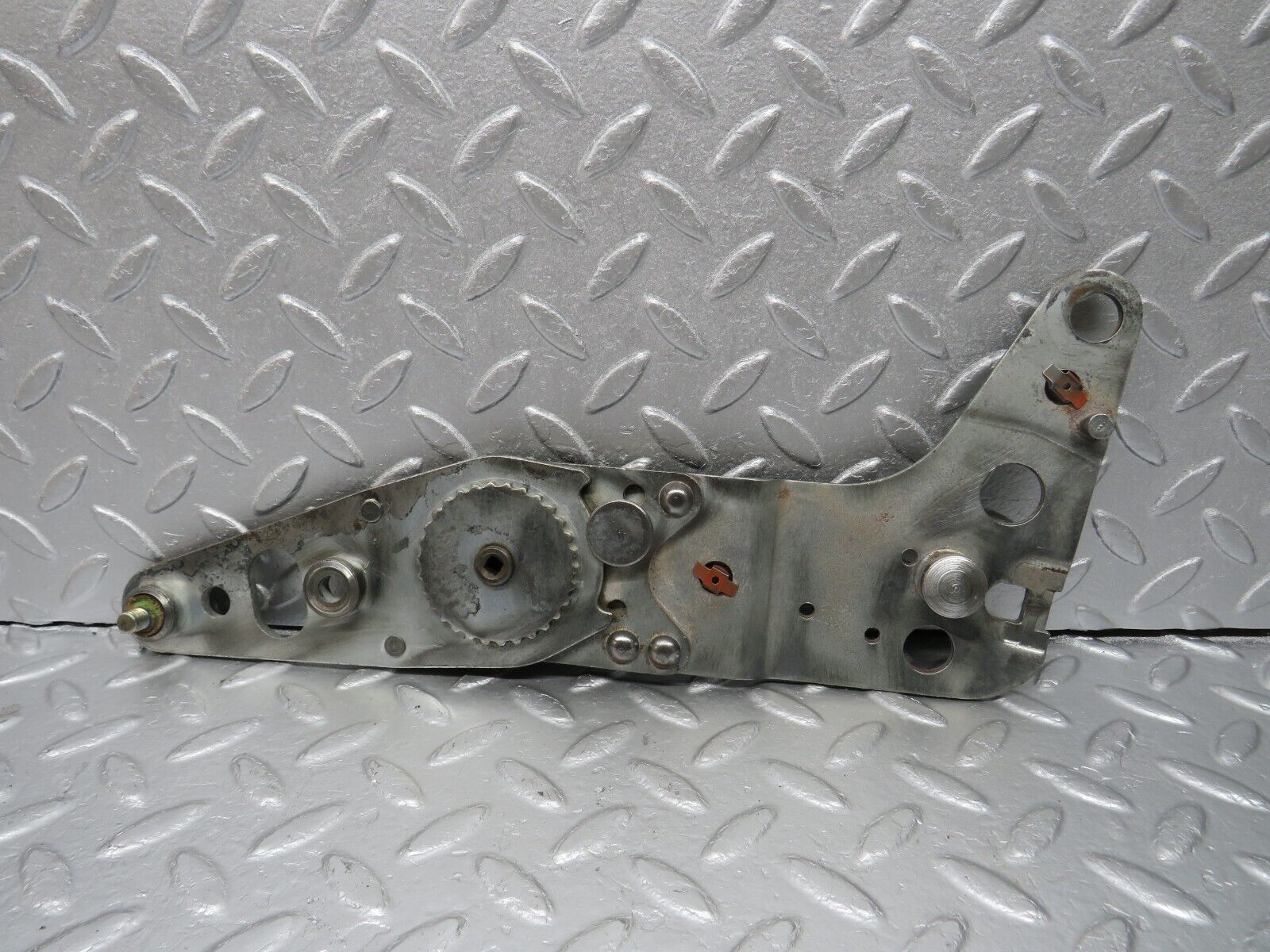 40016 Mercedes-Benz R107 350SL Front Left Seat Hinge 0009109586