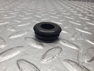 W123 Wagon rear wiper arm rubber seal used OEM