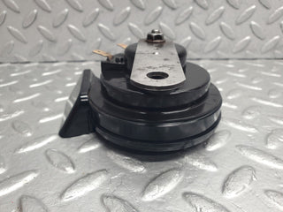 W124 Wagon horn used OEM