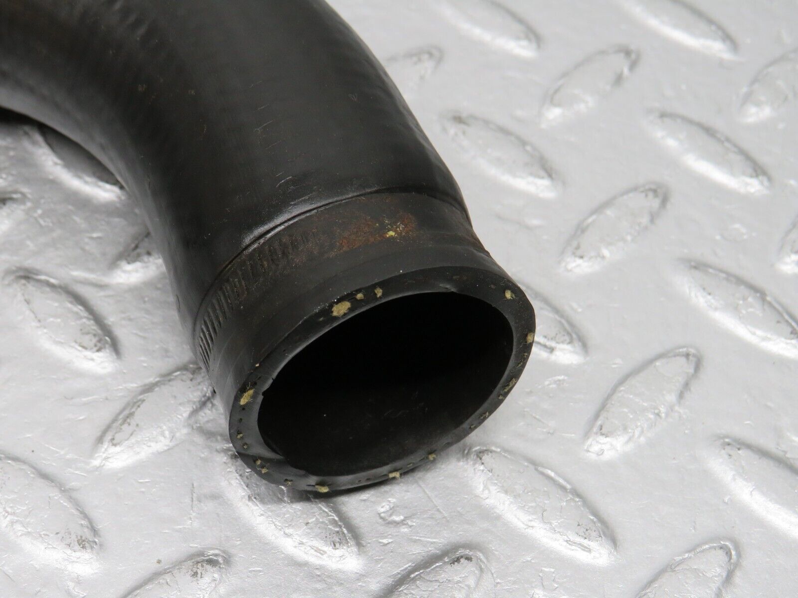 39178 Mercedes-Benz R107 500SL Radiator Hose Pipe 1265012082